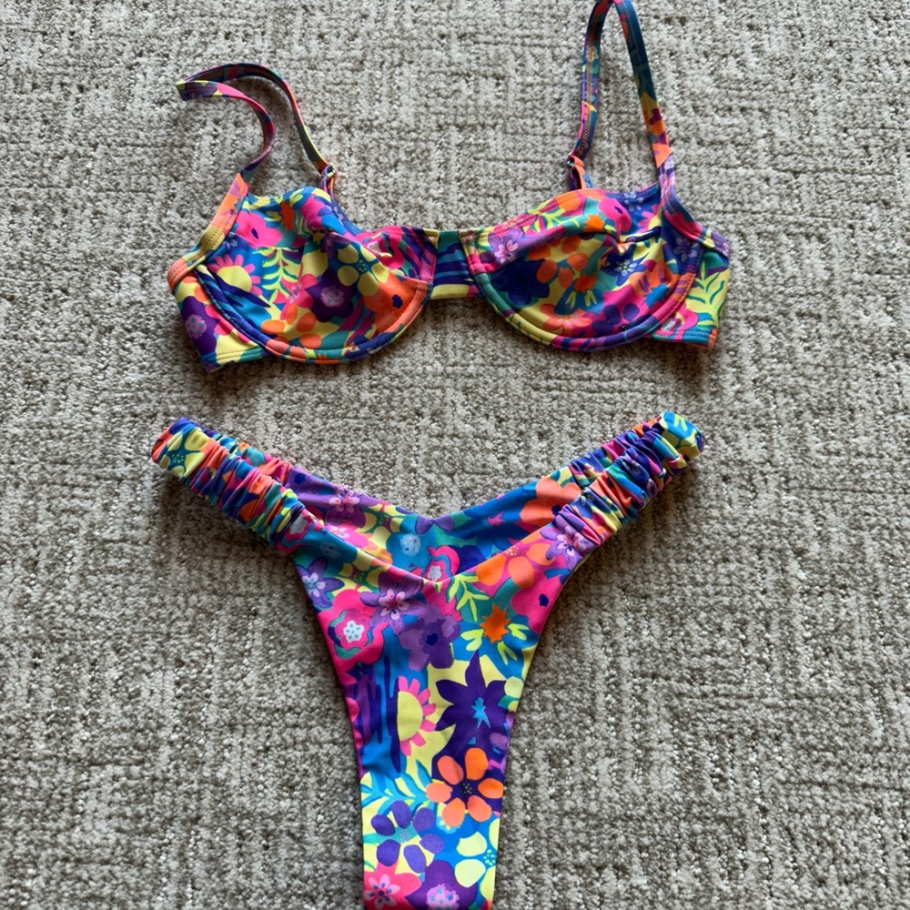 Kulani Kinis Rainbow Jungle Matching Set